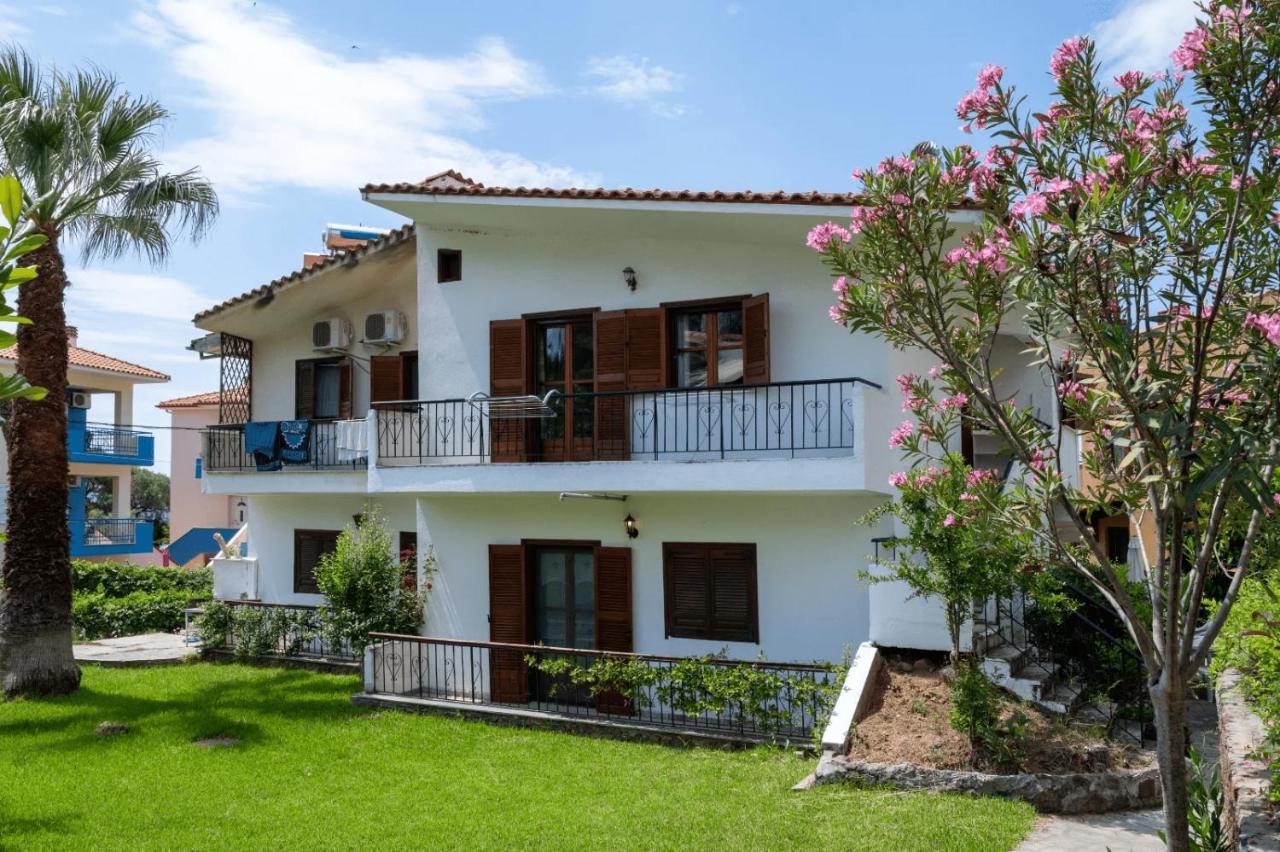 Appartamento Seahouse With View Psakoudia Esterno foto